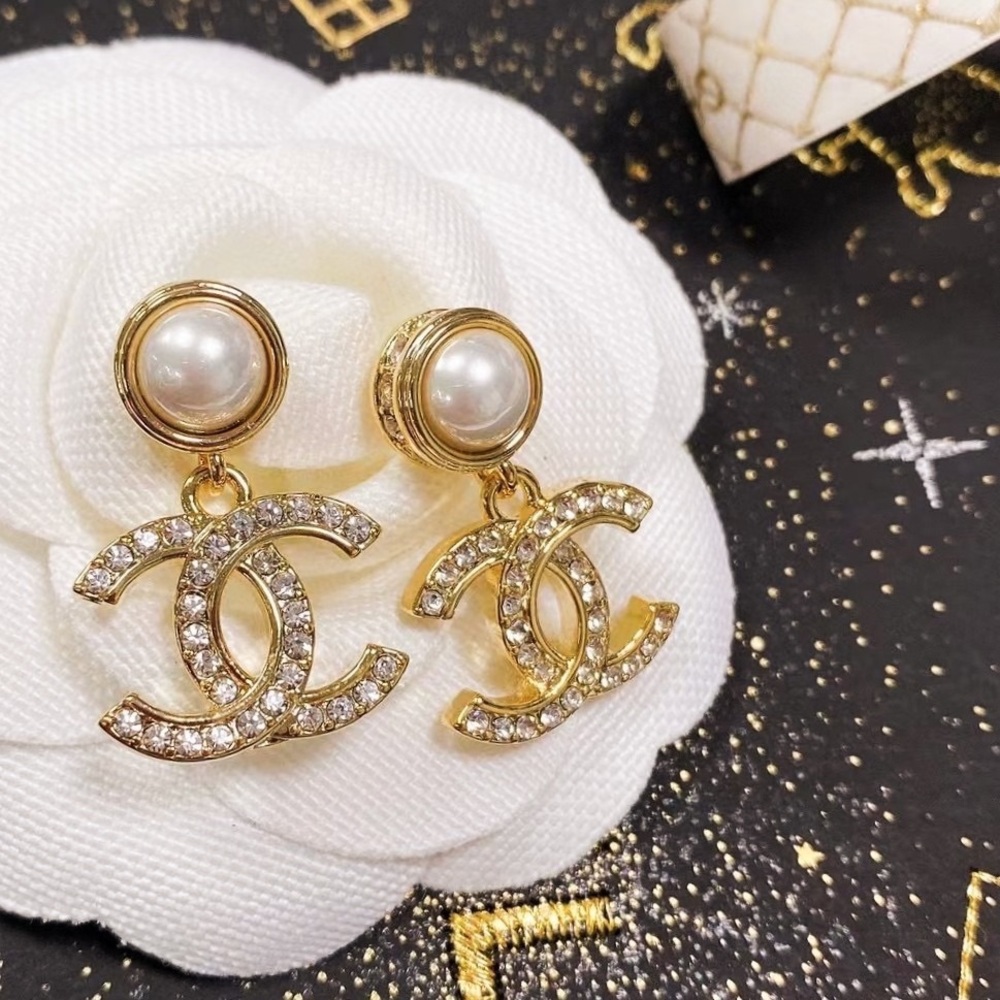 Chanel earrings - Picture 6 of 8